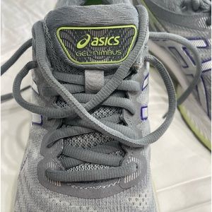 ASICS New never worn woman’s size 10 sneakers